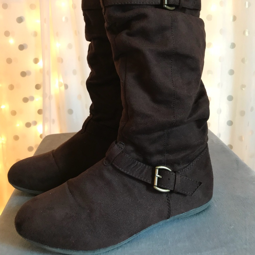 Soft brown zip up boots